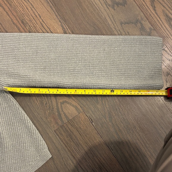 Anthropologie Maeve Cozy Turtleneck Sweater - Size Medium, Excellent Condition - Picture 7 of 9